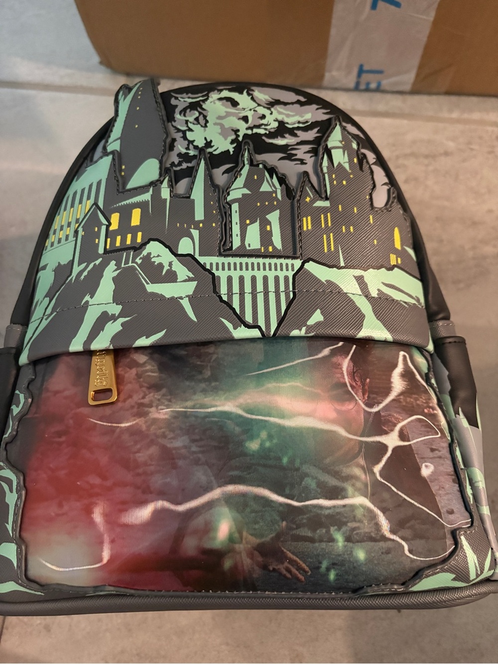 Harry Potter Loungefly. The final battle. Glow in the dark
